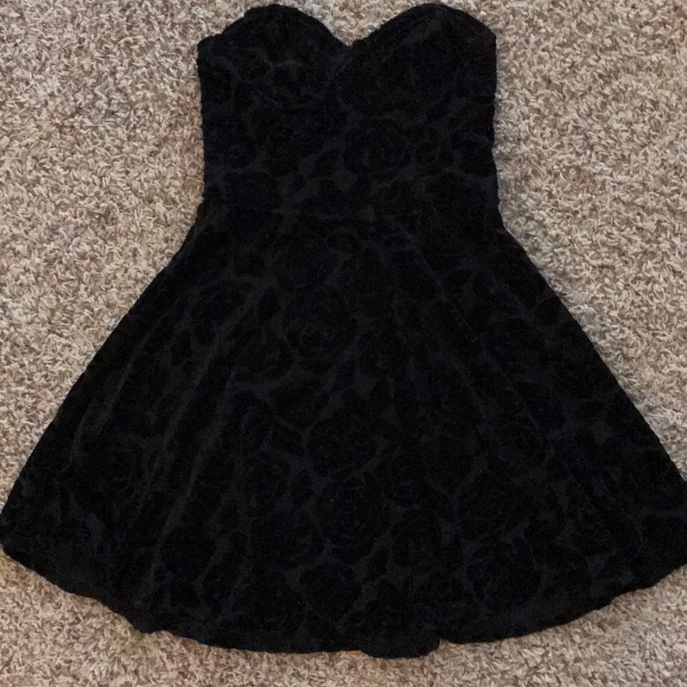 Abercrombie velvet rose mini dress!